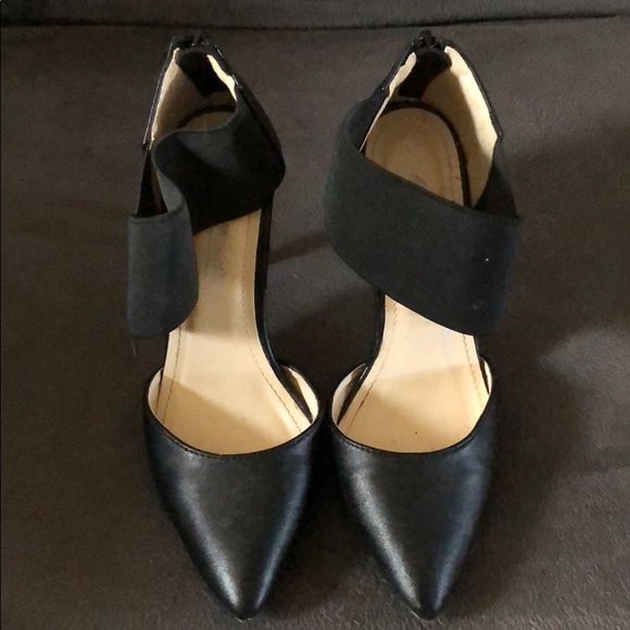 Ann Michelle black pumps - Picture 2 of 4